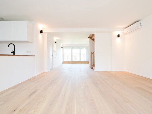 MAGNIFICENT FULLY RENOVATED DUPLEX PENTHOUSE + TERRACE